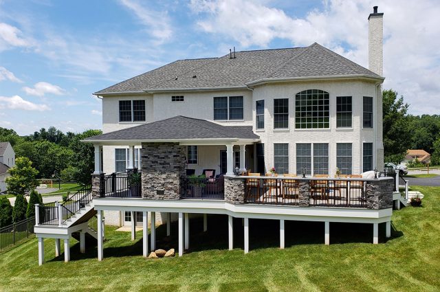 5 Elements of Outdoor Living Space Design